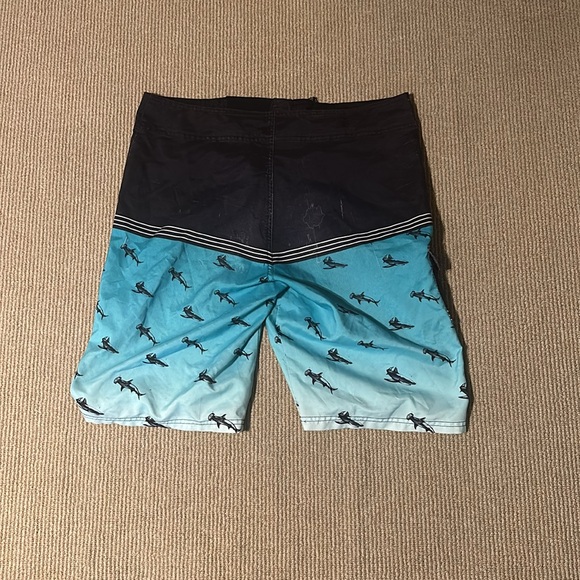 Stylish shark swim trunks - Picture 2 of 2